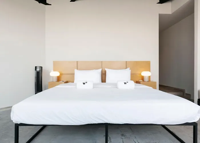 Darwin 74 By Wynwood House 3*